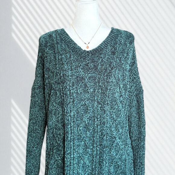 Derek Heart teal chenille sweater - Picture 2 of 6